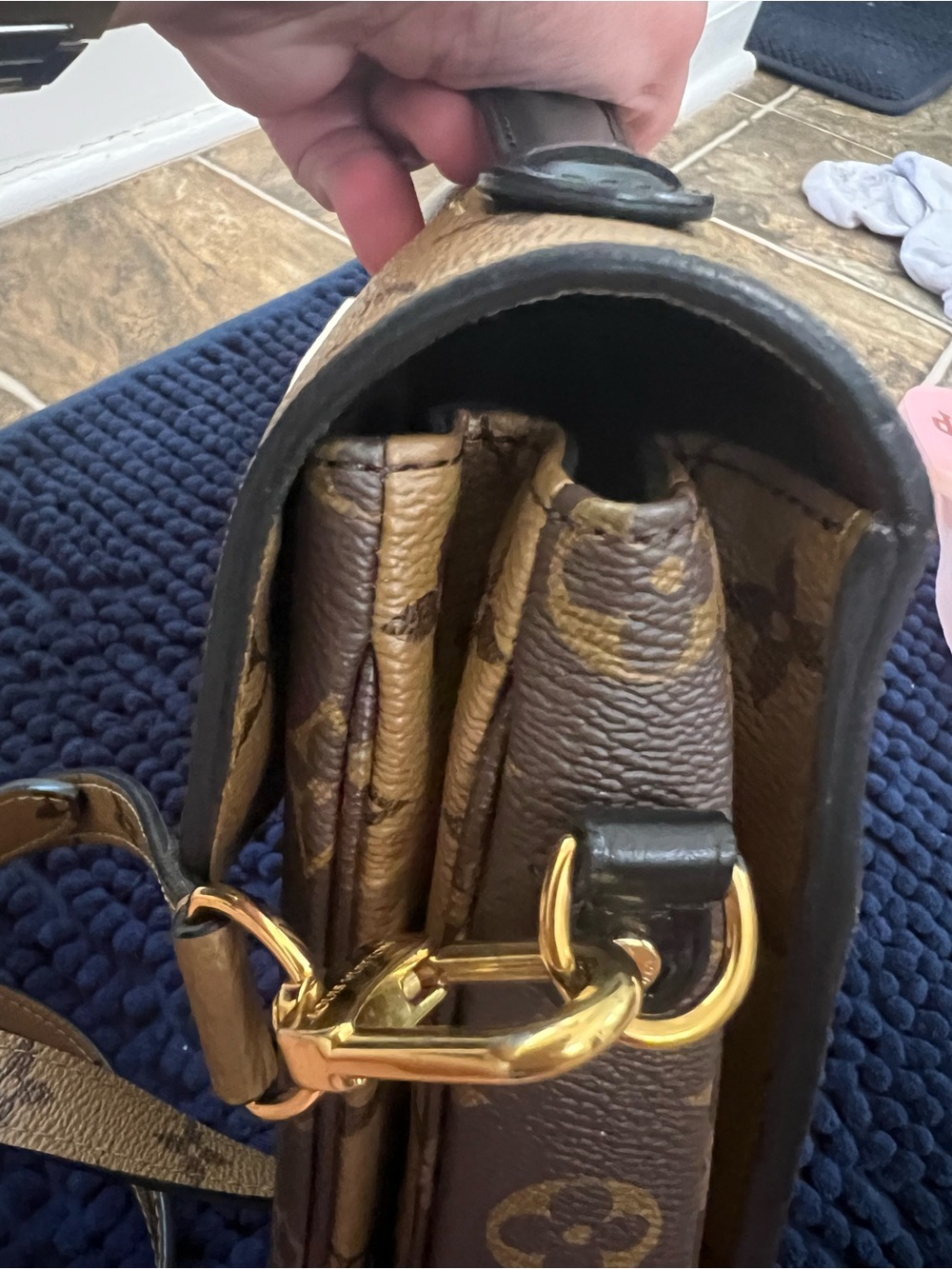 LV BAG - Picture 16 of 17
